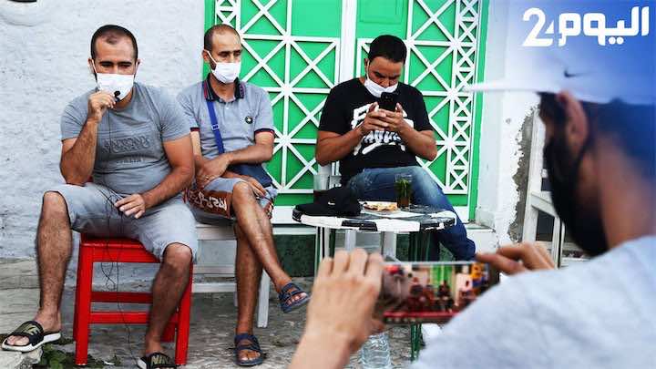 مقهى ثقافي في طنجة يستضيف متعافين من كورونا للحكي عن تفاصيل إصابتهم بالوباء- فيديو