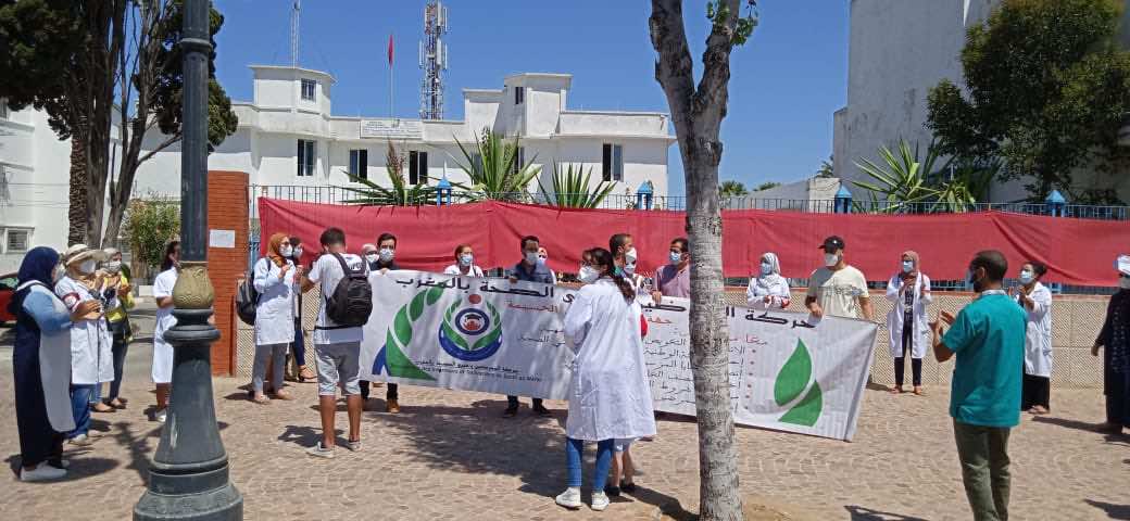 طنجة..خصاص في الموارد البشرية وارتفاع إصابات "كورونا" بين الممرضين يدفع الأطر الصحية إلى الاحتجاج - صورة