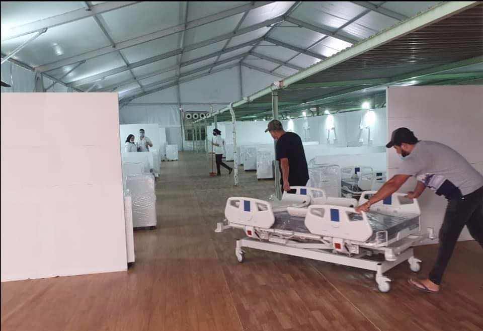 مراكش تسارع الزمن لاحتواء مرضى كورونا.. أشغال تهييء مستشفى ميداني خاص بمرضى كوفيد-19 متواصلة - صور