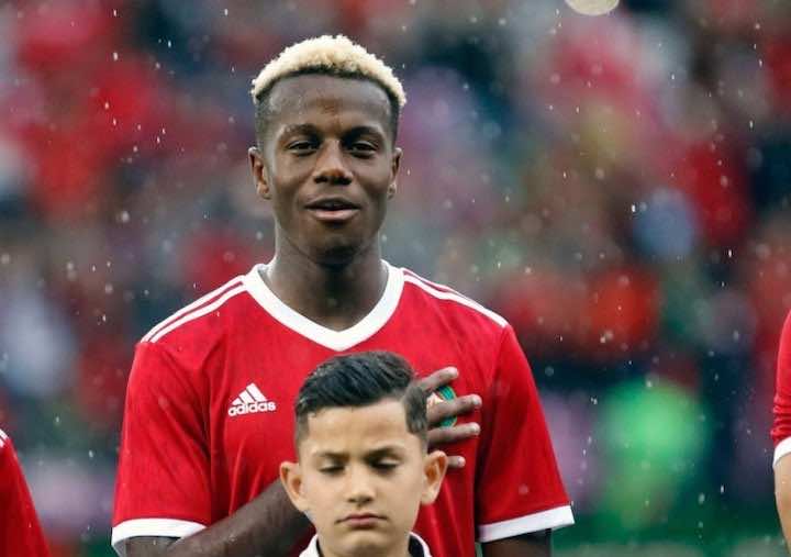 ريال بيتيس الإسباني "يرغب" في التعاقد مع مدافع "الأسود"