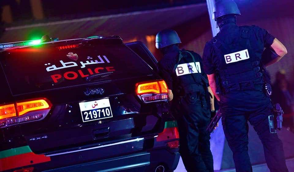 سلا.. توقيف مواطن أمريكي من أصل مغربي يشتبه في تورطه في قضية تتعلق بالتهديد بواسطة السلاح الناري