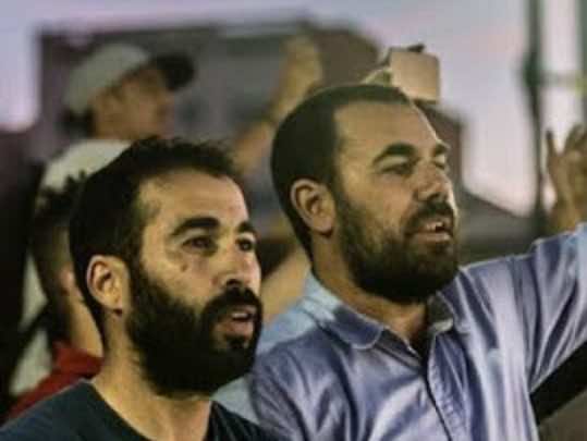 الزفزافي وأحمجيق يرفعان إضرابهما عن الطعام.. ووالد الزفزافي: لم نتواصل معهما اليوم