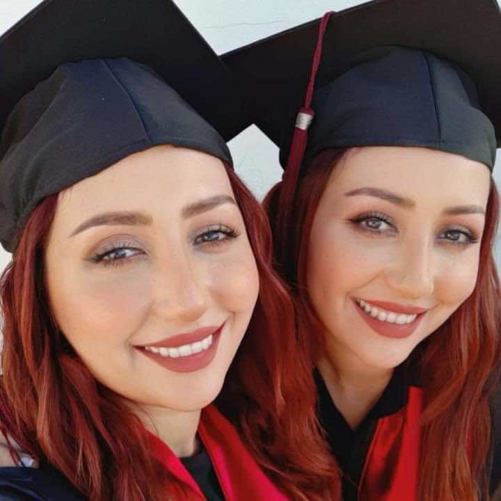 التوأم صفاء وهناء تحصلان على شهادة الدكتوراه