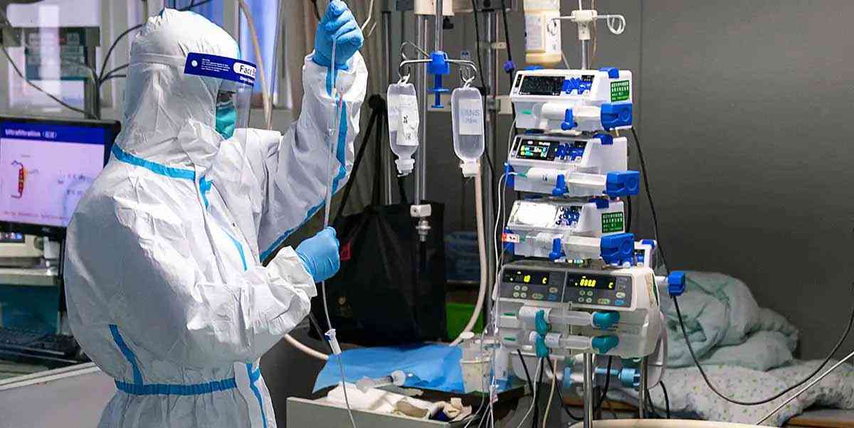 دراسة جديدة.. أطباء العناية المركزة أقل عرضة لفيروس كورونا من باقي زملائهم