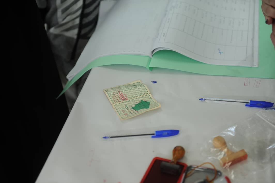 إقبال ضعيف للجزائريين على استفتاء تعديل الدستور.. 23% فقط أدلوا بأصواتهم