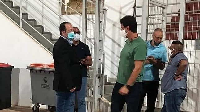 الجامعة تعاقب وتُغرِّمُ مدرب أولمبيك خريبكة "كركاش" لخرقه البرتوكول الصحي أمام طنجة