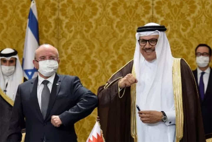 وزير الخارجية البحريني يصل إلى تل أبيب في أول زيارة حكومية بعد التطبع