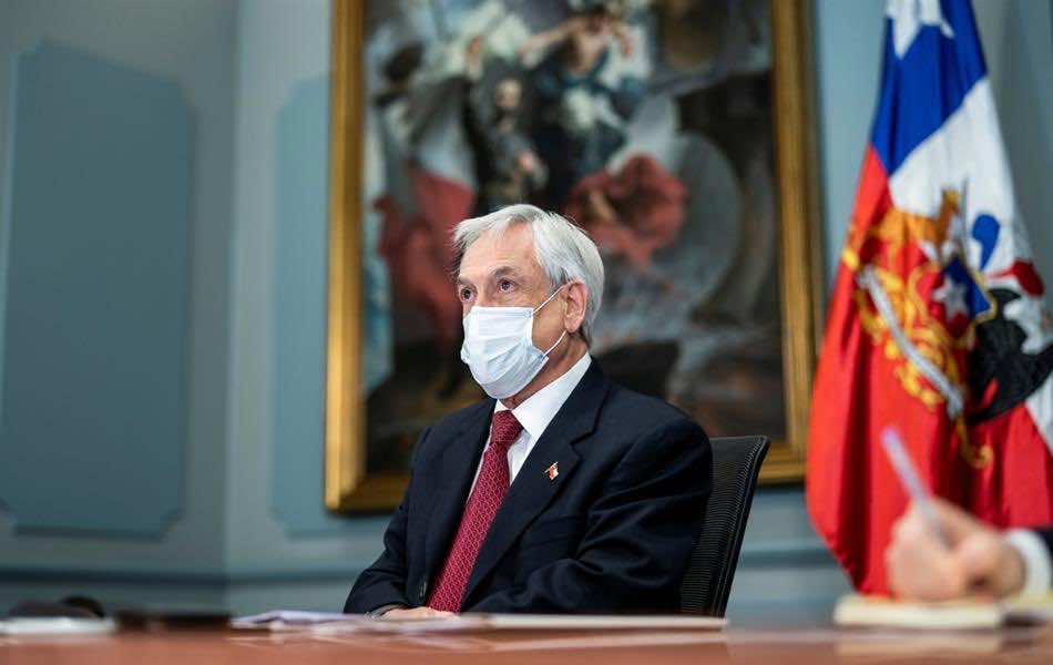 رئيس تشيلي يدفع 3500 دولار غرامة لعدم ارتدائه الكمامة..قدم شكوى ضد نفسه للسلطات!