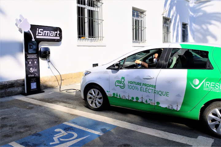 iSmart.. تقديم أول محطة ذكية لشحن العربات الكهربائية مائة في المائة مغربية