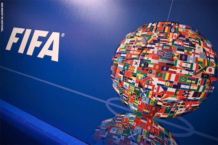 بسبب "كورونا".. الاتحاد الدولي لكرة القدم "يقرر" إلغاء نسختي بطولتي كأس العالم تحت 20 و17 عاماً