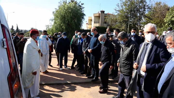 بحضور عدد من الشخصيات السياسية.. الوزير السابق محمد الوفا يشيع إلى مثواه الأخير- فيديو