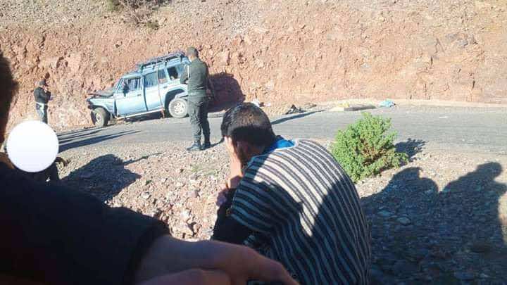 فاجعة ضواحي شيشاوة.. مصرع 4 أشخاص وإصابة آخرين في حادث إصدام سيارة للنقل المزدوج