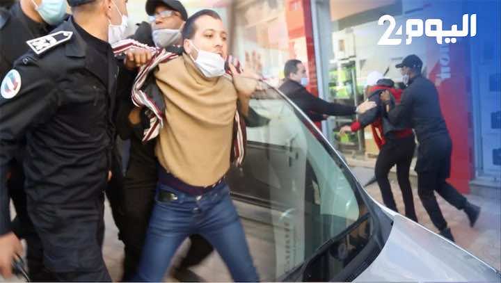 الأساتذة يحتجون من جديد.. شارات سوداء لثلاثة أيام متتالية مطلع فبراير المقبل