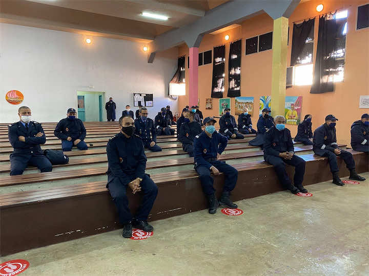 موزعون على 57 مؤسسة.. 2385 موظفا في السجون يخضعون للتلقيح ضد كورونا
