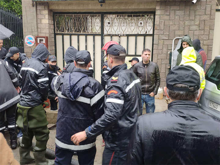 بلاغ سلطات طنجة عن فاجعة وفاة العمال يغضب المغاربة.. كيف يمكن لمعمل  يشغل 40 شخصا أن يكون سريا!
