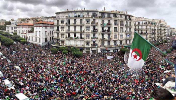 بمناسبة الذكرى السنوية الثانية للحراك الجزائري.. تبون يصدر عفوا عن المعتقلين