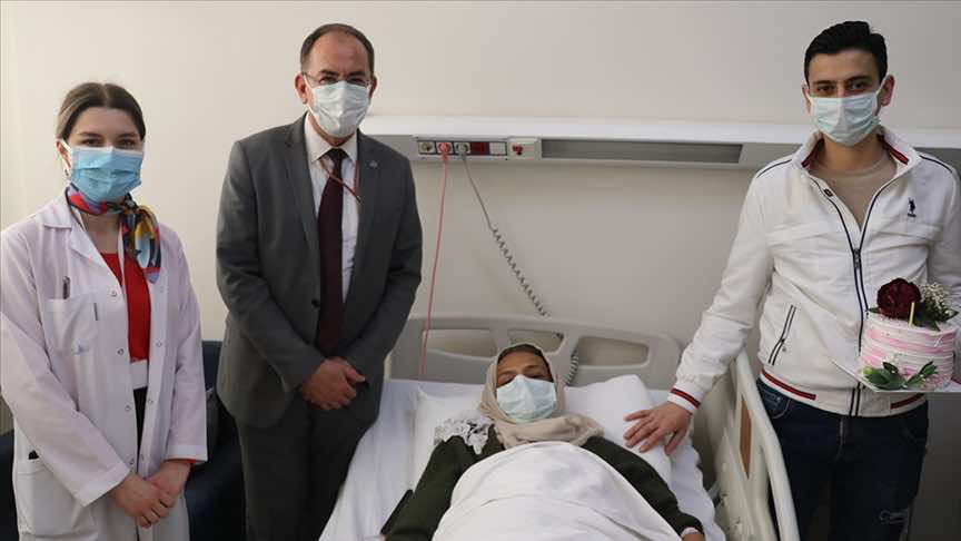 أغلى هدية لأغلى الناس.. شاب سوري "يمنح كبده" لوالدته في عيد ميلادها -صورة