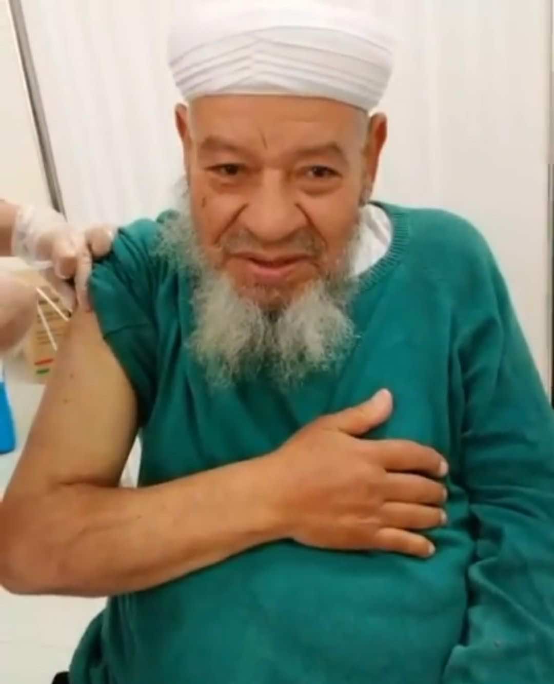 عبد الهادي بلخياط يشجع على الاستفادة من اللقاح.. ويصرح: مدين للملك - فيديو