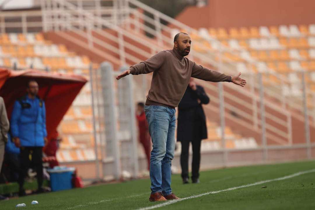 بعد الهزيمة أمام الجيش الملكي.. السكيتيوي يقدم استقالته على المباشر