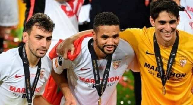 الناخب الوطني "خاليلوزيتش" يستدعي ثلاثي إشبيلية للالتحاق بالمنتخب