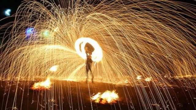 إيران... 8 قتلى ومئات المصابين في احتفالات "الأربعاء الأحمر"