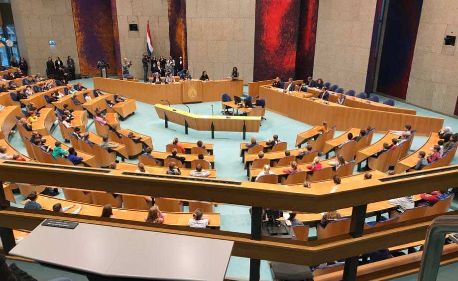 متفوقين على الأتراك والسوريناميين.. نواب مغاربة يظفرون بـ7 مقاعد تمثيلية في البرلمان الهولندي 