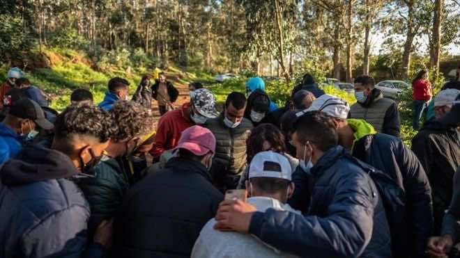 رغم إغلاق الأجواء... رحلات ترحيل المهاجرين غير الشرعيين متواصلة من إسبانيا نحو المغرب