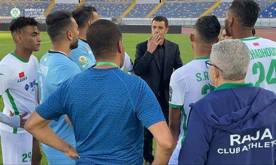 السلامي يتجه إلى البقاء مدربا لفريق الرجاء الرياضي