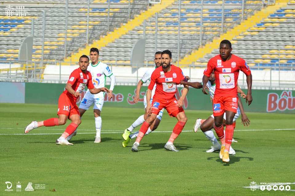 حسنية أكادير يفوز على الرجاء بعقر داره ويرتقي للمركز الثالث