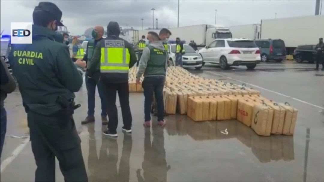 إحباط محاولة للتهريب الدولي للمخدرات في الناظور وحجز 4,78 طنا من الشيرا 