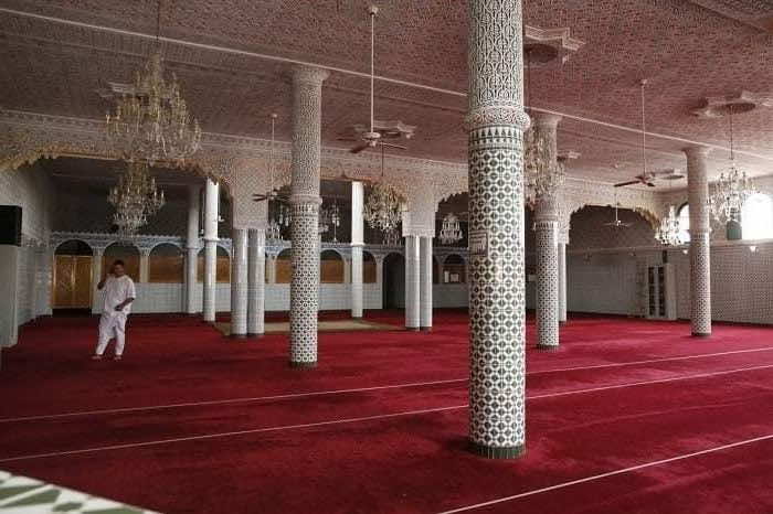 مليلية تعدل مواقيت حظر التجول لتسهيل أداء الصلاة في المساجد خلال رمضان