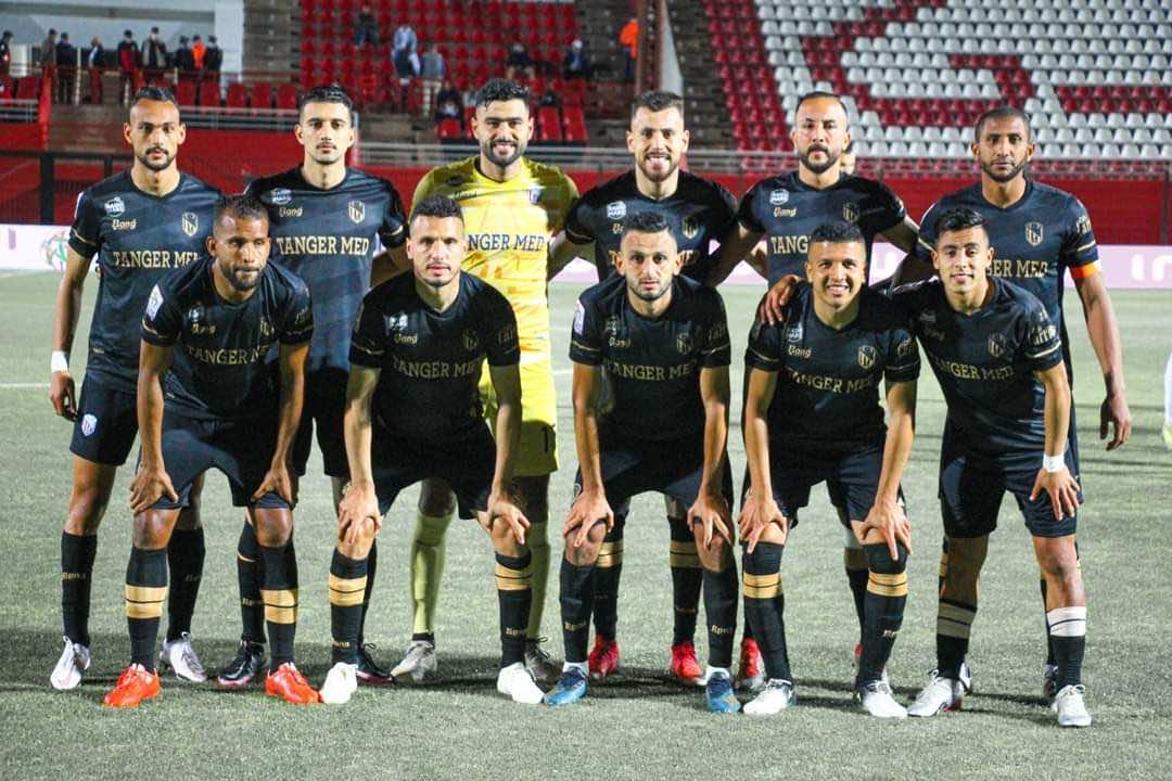 المغرب التطواني يواجه الرجاء الرياضي بالرباط