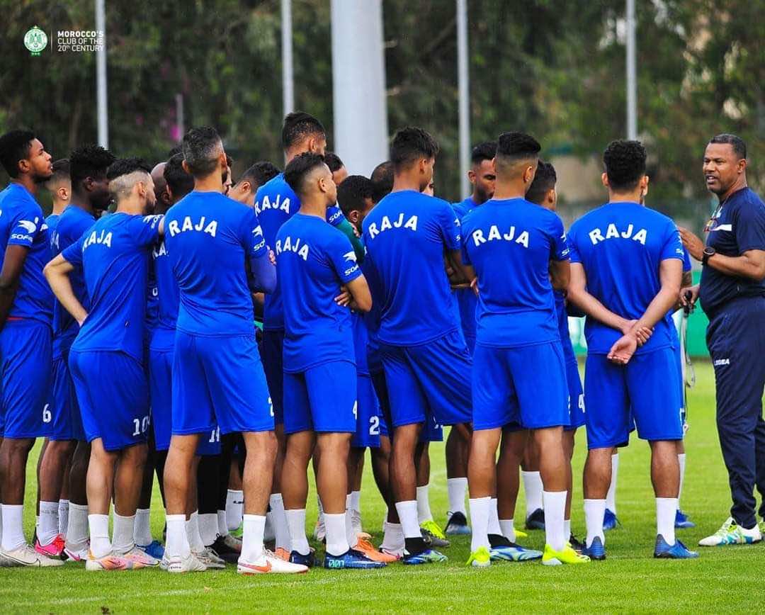 الرجاء يواجه المغرب التطواني وعينه على تقليص الفارق مع المتصدر الوداد