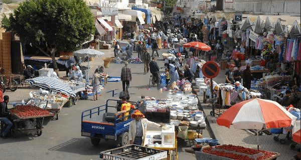 لجنة بنموسى: التحفيزات الضريبية تزكي الريع والقطاع غير المهيكل يكبح التنمية