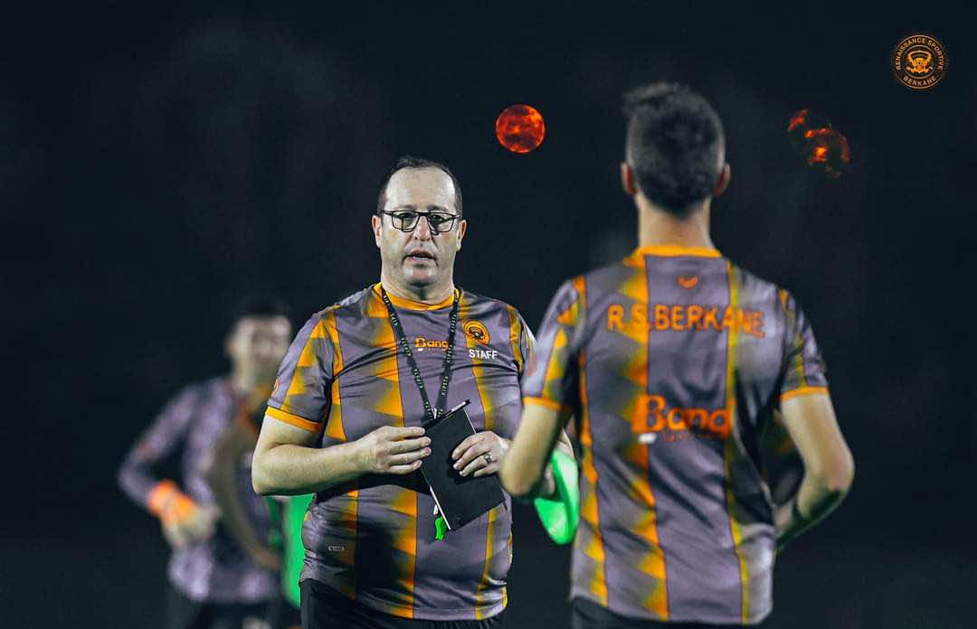 بيدرو بنعلي: الأهلي مرشح على الورق والنهائي سيلعب بين 11 رجلا فوق الملعب