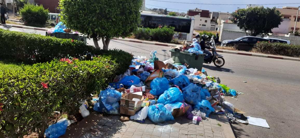 جماعة تمارة تقف عاجزة أمام أزبالها