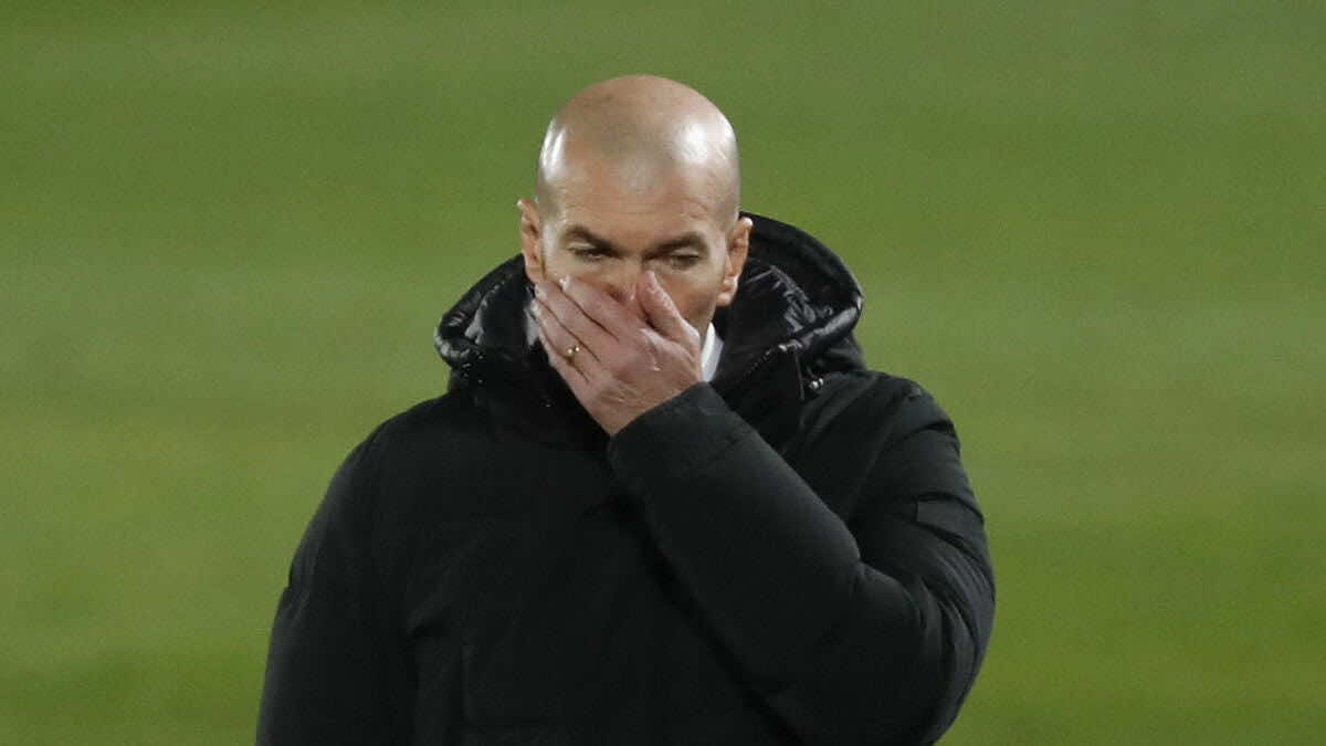ريال مدريد الإسباني يعلن استقالة مدربه الفرنسي زين الدين زيدان