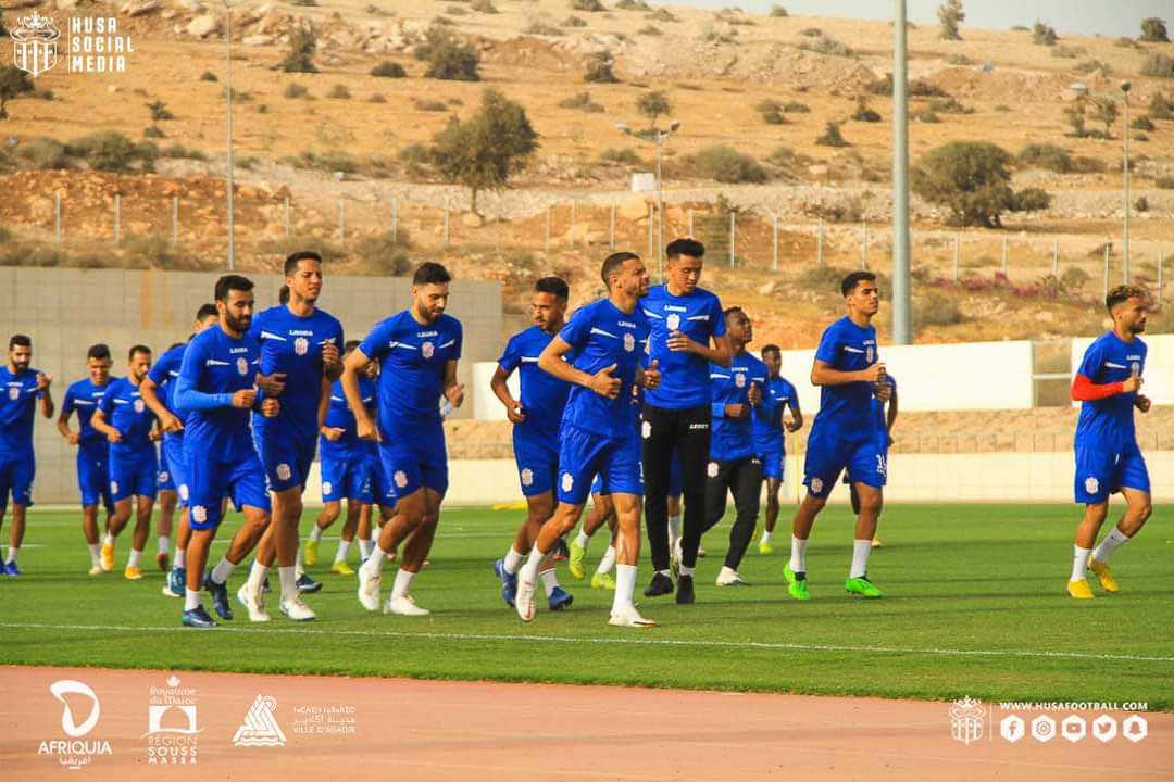 حسنية أكادير يفتقد لنجمه الأول في مواجهته الوداد والجمهور ينتفض في وجه اللاعبين