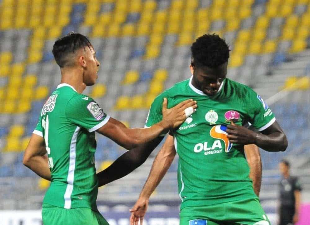 الرجاء يمطر شباك اتحاد طنجة بثلاثية ويقلص الفارق مع الوداد