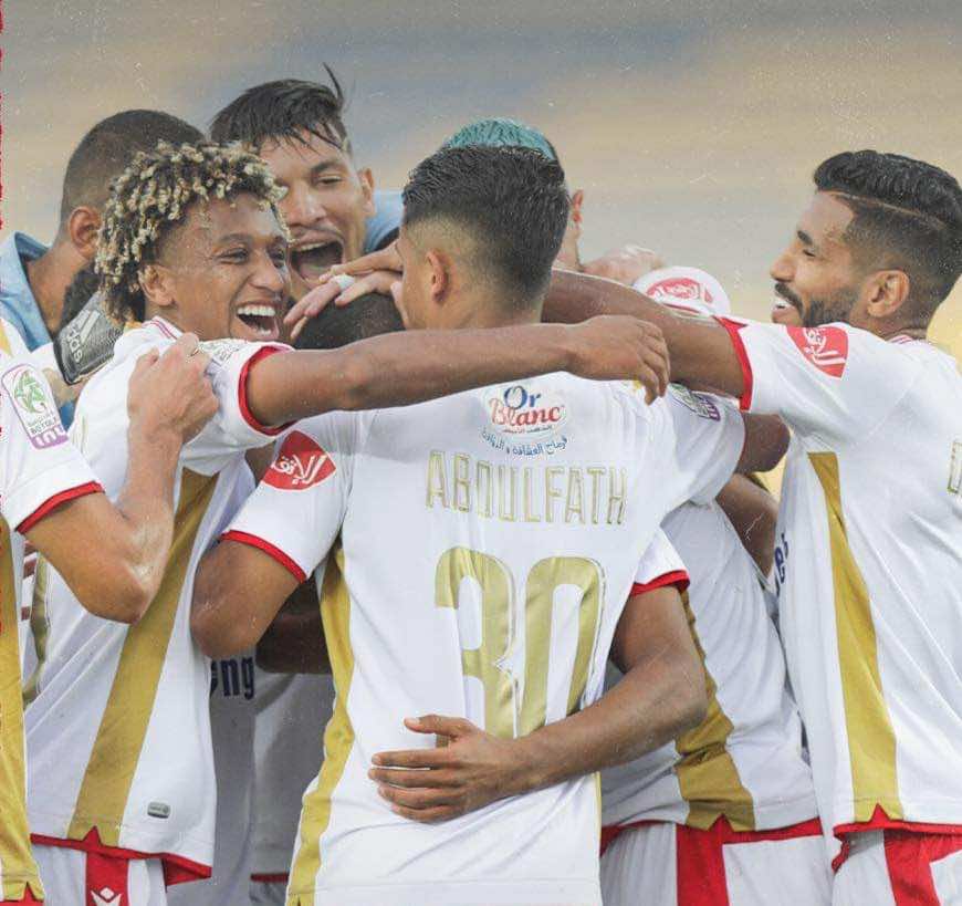 البطولة الاحترافية... الوداد يدك شباك المغرب التطواني برباعية ويوسع الفارق مجددا مع الرجاء