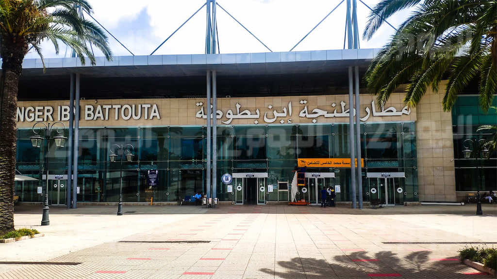 استعدادات لاستقبال أول طائرة في مطار طنجة بعد فتح الأجواء