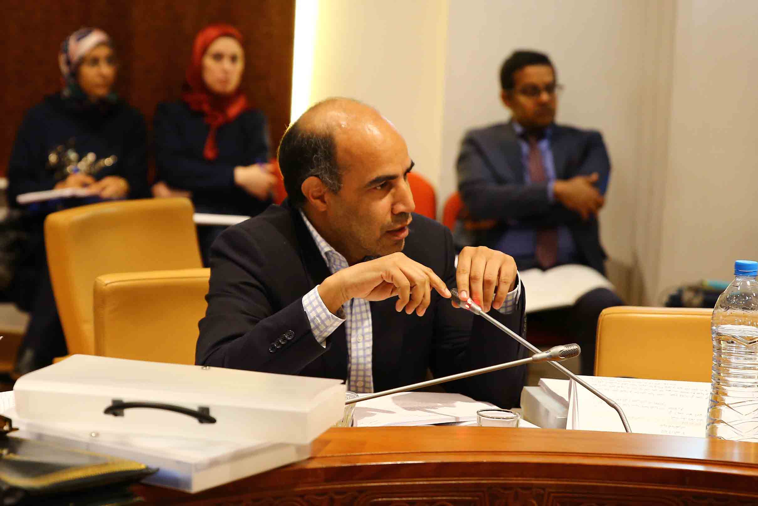 برلماني من "البام" يتحدى موقف وهبي ويرفض تقاعده البرلماني ويطلب من مكتب مجلس النواب تحويله إلى صندوق كوفيد