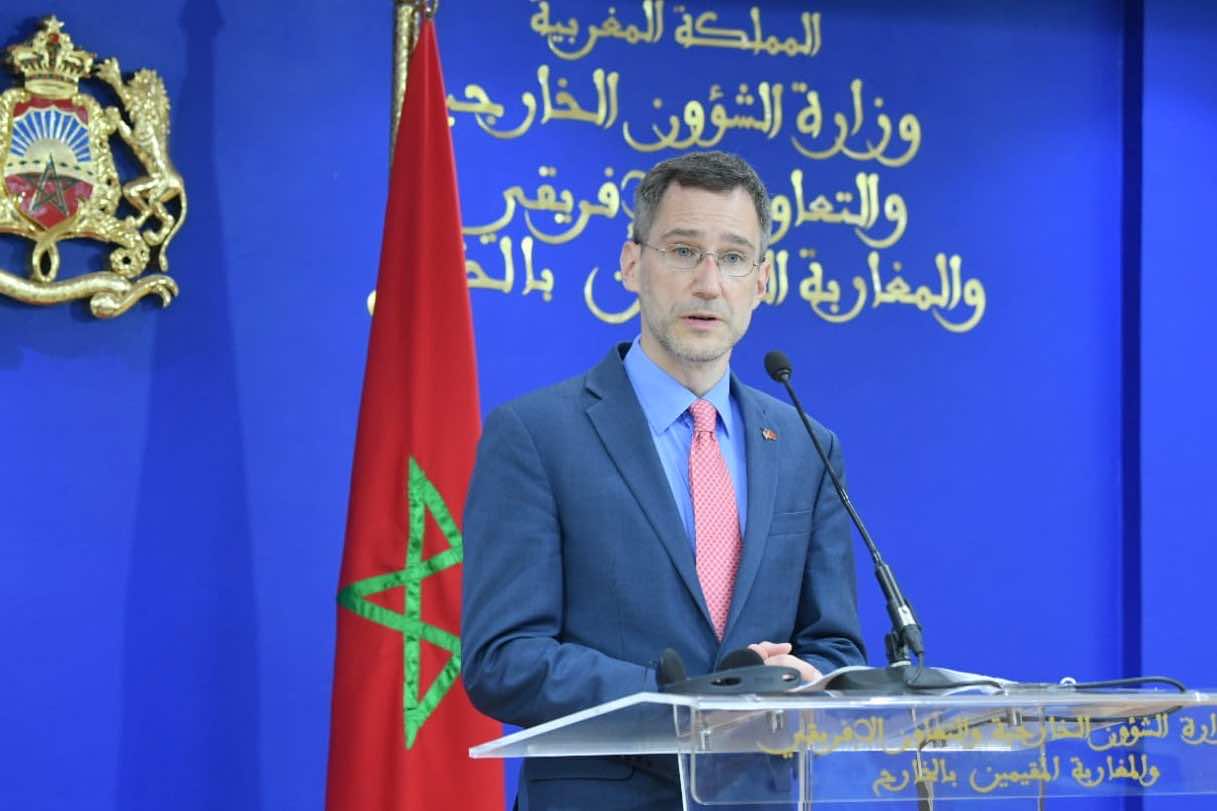 مساعد وزير الخارجية الأمريكي يشيد بالعلاقات مع إسرائيل ويتجاهل الإشارة إلى الاعتراف الأمريكي بمغربية الصحراء