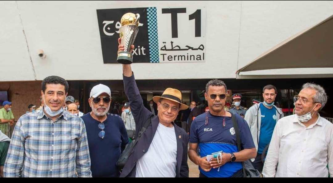 بعثة الرجاء الرياضي تعود لأرض الوطن محملة بكأس الكونفدرالية