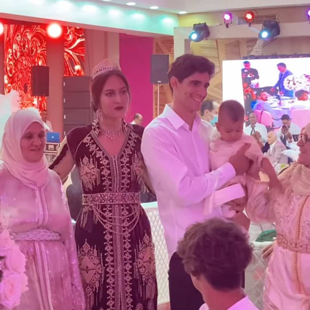 بالصور... نجم كرة القدم ياسين بونو يحتفل بعقيقة ابنه بحضور نجوم الغناء