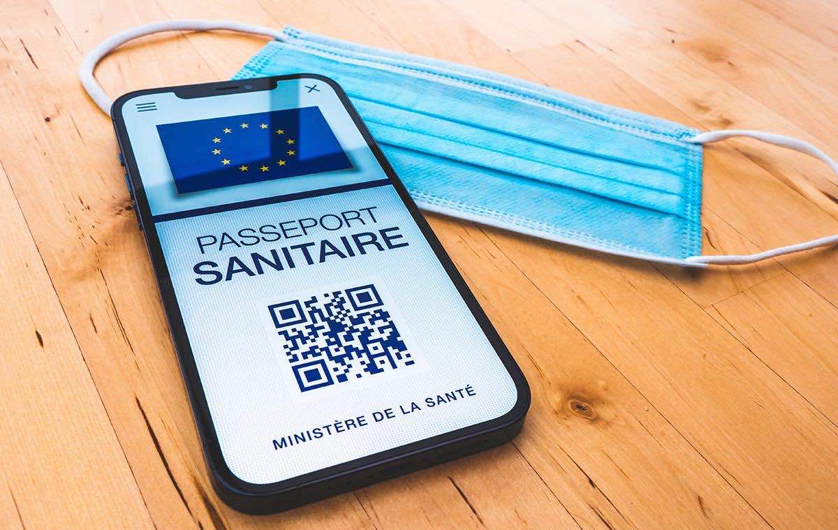 أي موظف معرض للصرف في فرنسا في حال عدم إبراز شهادة صحية ضد كوفيد-19