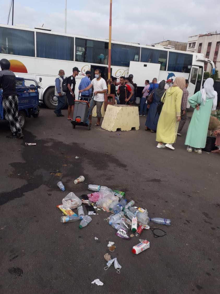 مهنيو محطة "أولاد زيان" يشكون الفوضى في التسيير وعدم الوقاية من "كورونا"-صور