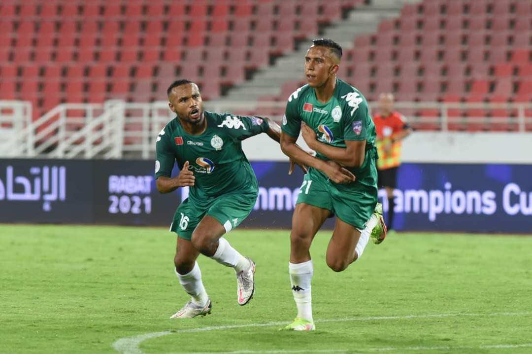 سفيان رحيمي يودع  الرجاء بالدموع بعد التتويج بلقب كأس محمد السادس