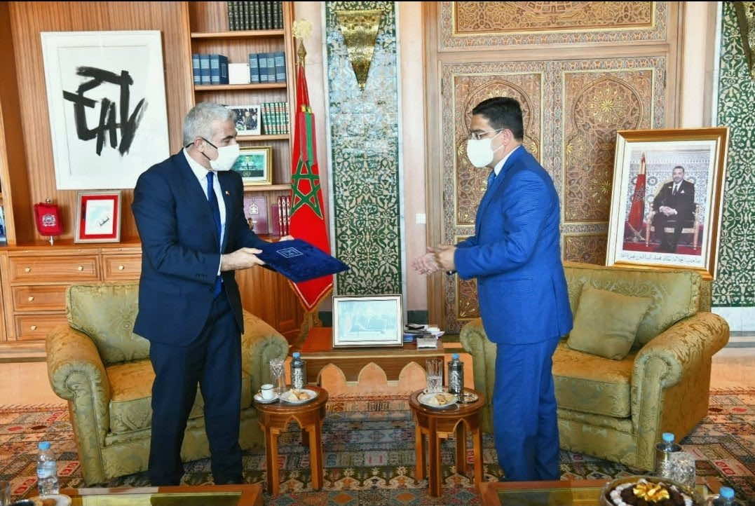 الرئيس الإسرائيلي يوجه دعوة من أجل لقاء الملك ولابيد: اتفقت مع بوريطة على فتح سفارتين خلال شهرين