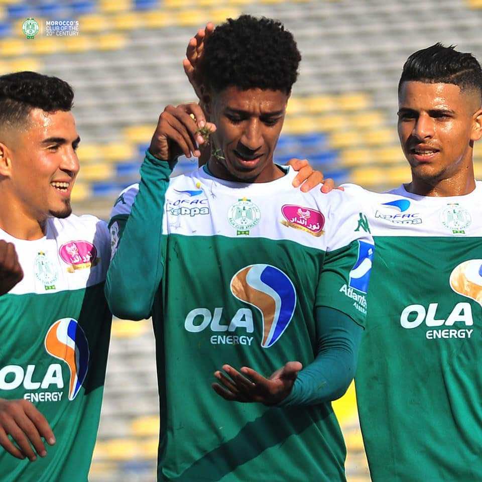 البطولة الاحترافية... الرجاء الرياضي ينتصر على شباب السوالم وينفرد بالصدارة مؤقتا